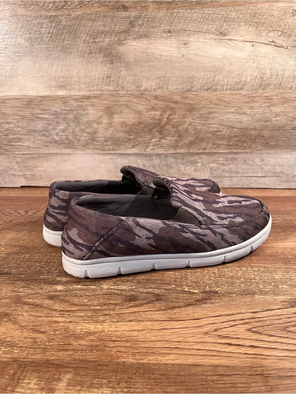 Huk Men's Brewster Mossy Oak Camo Slip On Deck Shoes Size 8